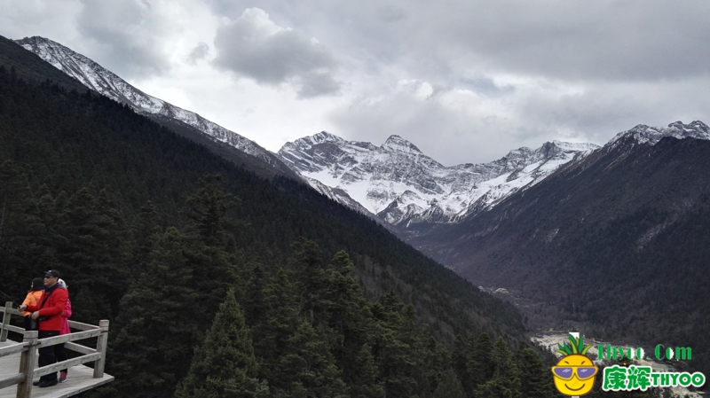 黄龙景区-缆车上去的观景台-雪山